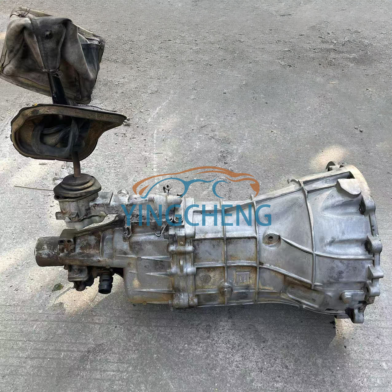 Used 4JB1T 4KH1T 4X2 Manual Gearbox for Isuzu D-max Pickup Truck